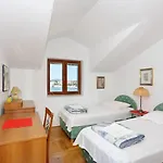 Sara Apartament Pirovac