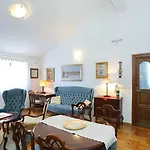 Sara Apartament