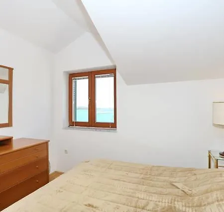 Apartment Sara Pirovac