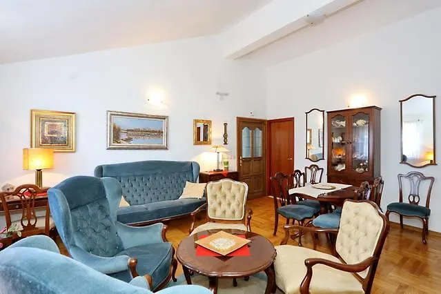 아파트 Sara 피로바츠